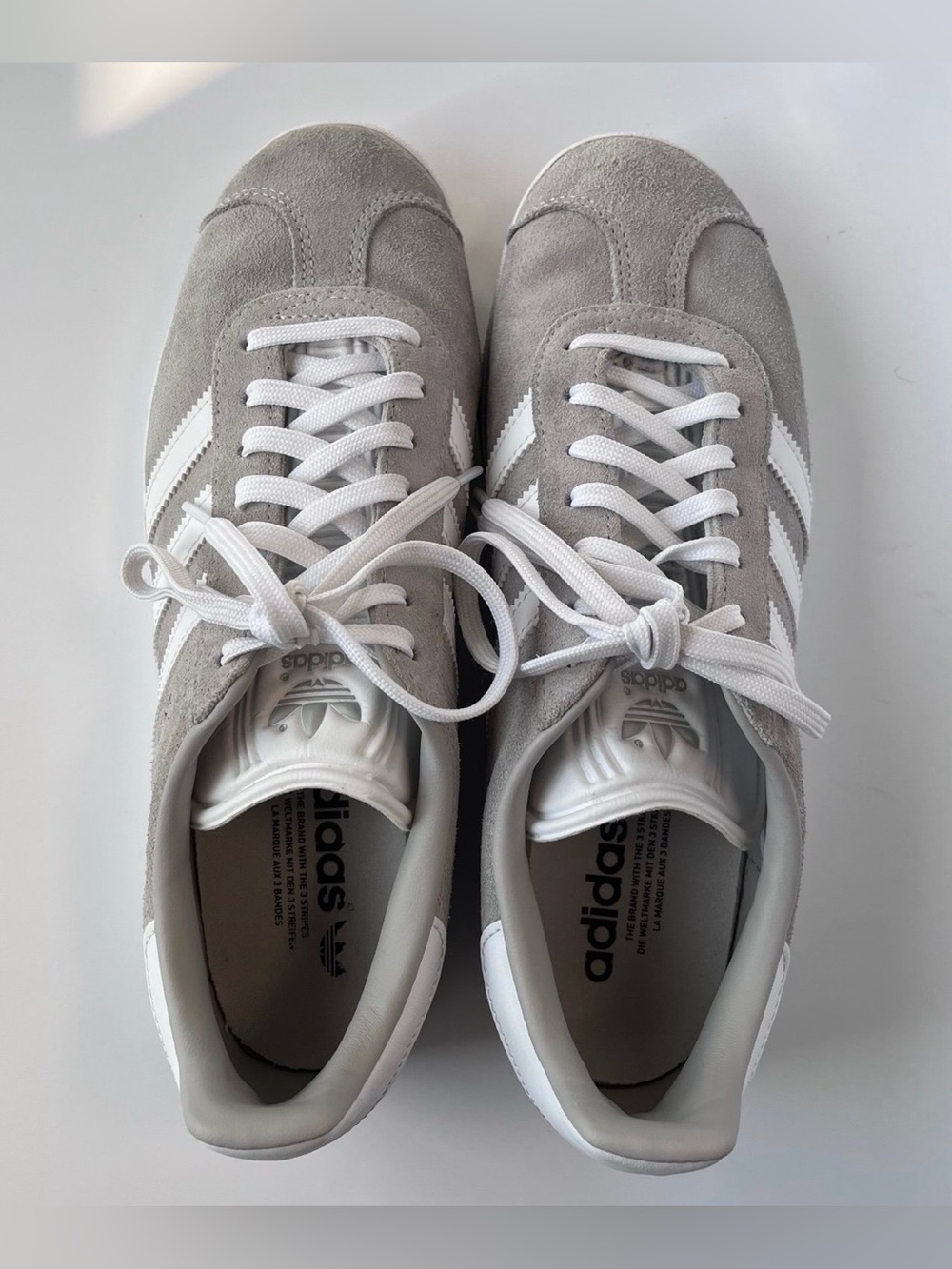 ADIDAS Originals Gazelle Suede Sneakers Light Grey White Women’s 9